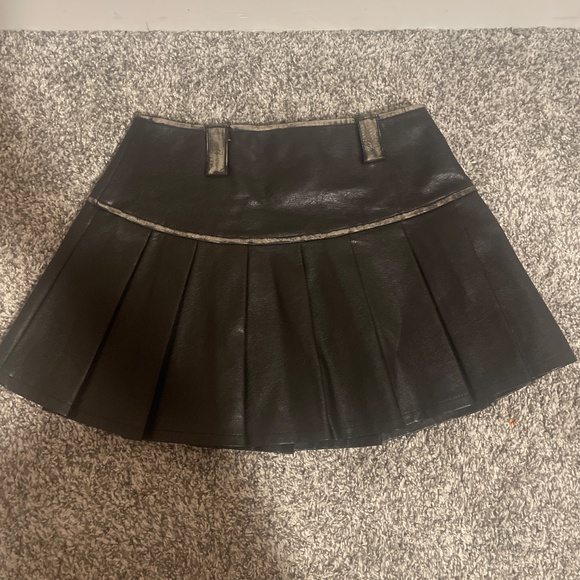 Fashion Nova Skirt - Picture 2 of 2